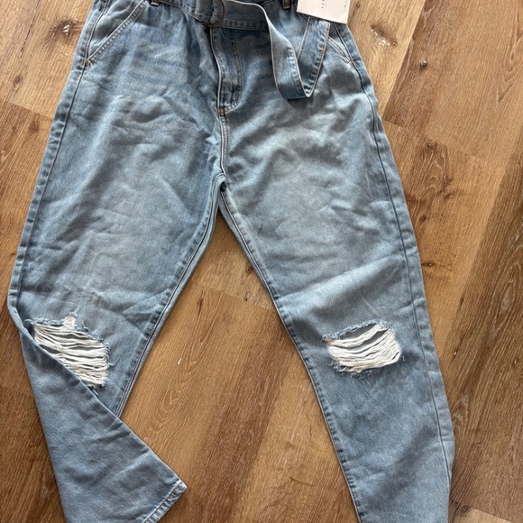 NEW KanCan Blossom Ultra High Rise Belted Mom Jeans - sz 11 / 29 - Picture 12 of 14